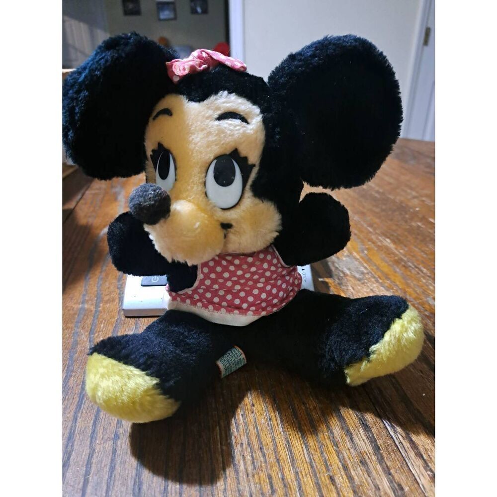 Vintage 1977 Walt Disney Productions Minnie Mouse Stuffed Toy Plushie